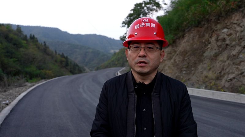 《记者走基层》318省道中坝至小河段改扩建工程稳步推进