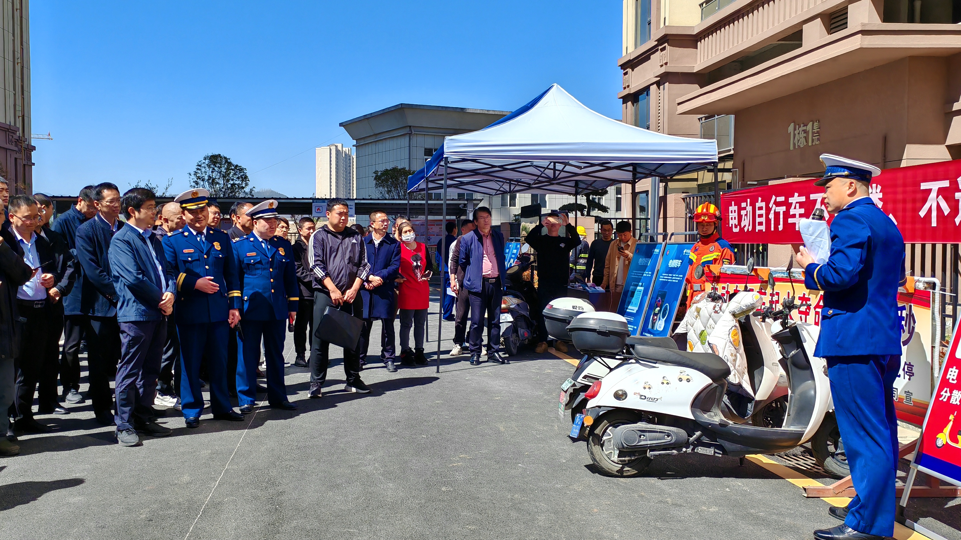 房县2024年度消防工作暨专项整治现场观摩会召开