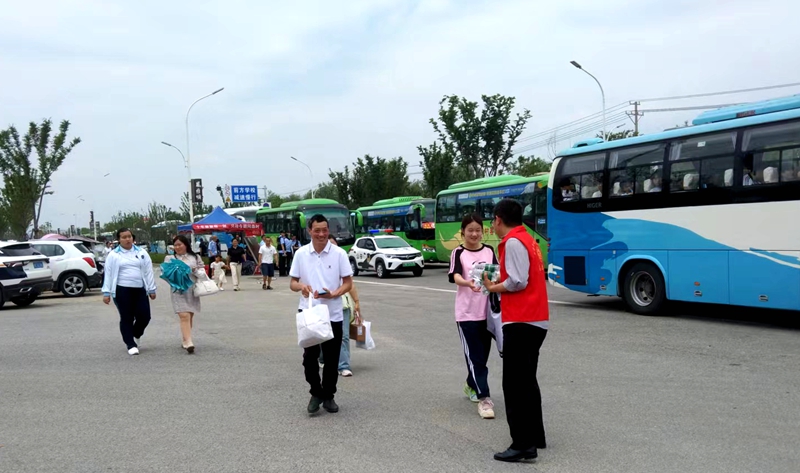 房县党校：筑梦未来 爱心护考