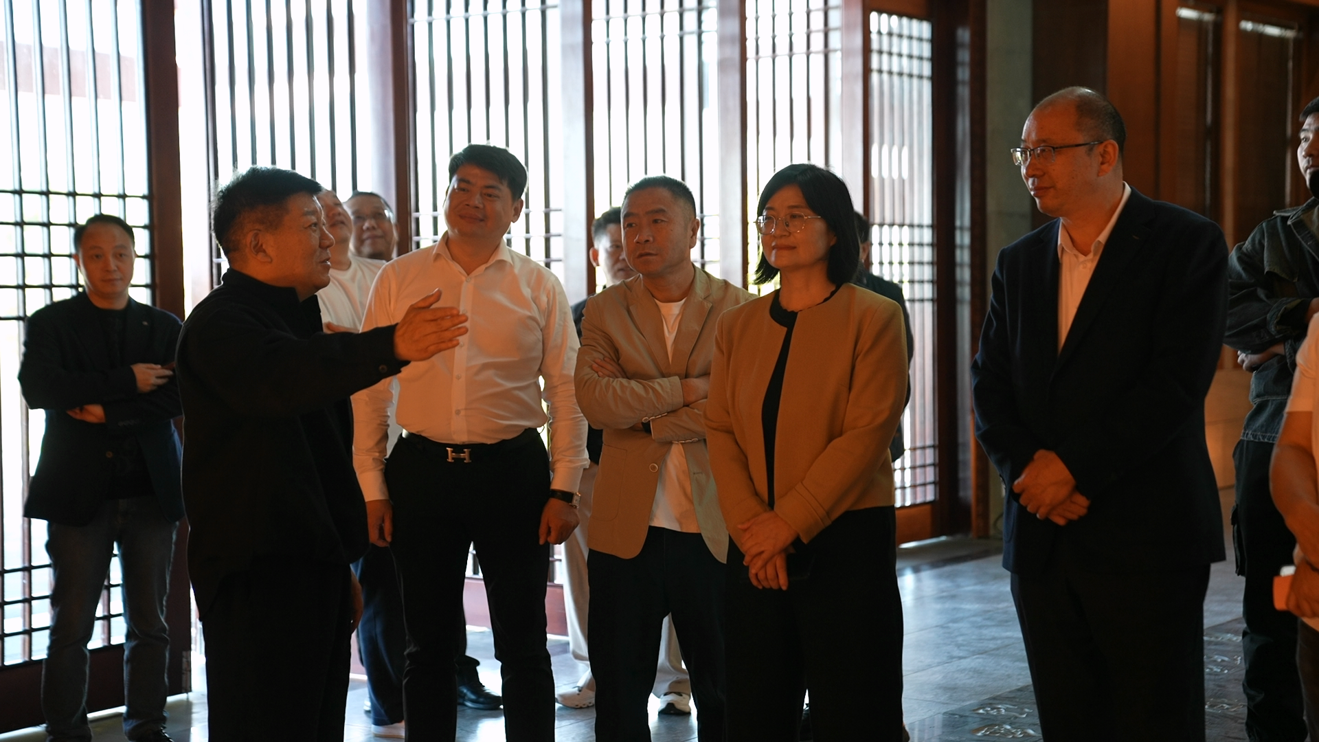 宁波湖北商会来房考察共商产业协作新机遇