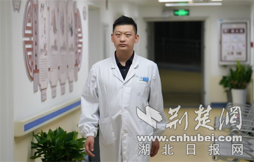 三日针药祛顽咳 传统中医针灸科张发为近百名患者破“咳”局