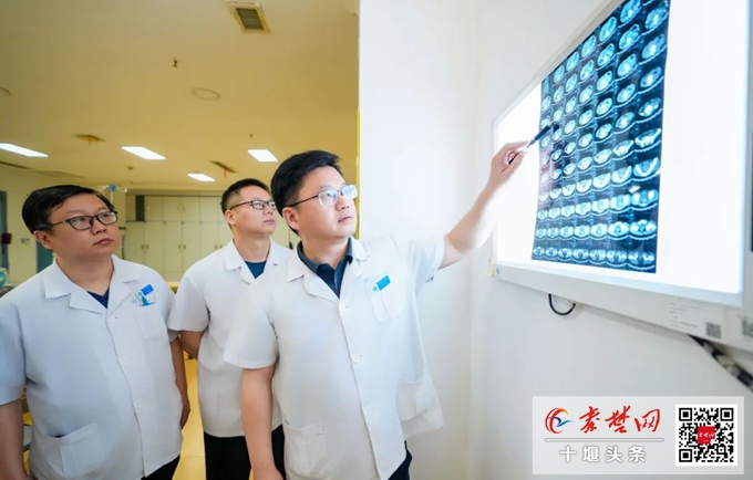 勇闯“生命禁区”！十堰人医腹腔镜技术引领肝门部胆管癌治疗新标杆