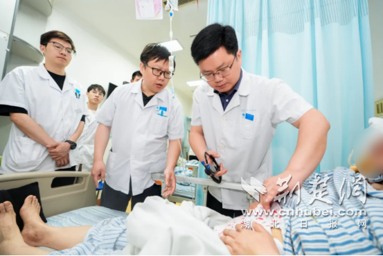 微创技术攻克“癌王”堡垒 十堰人医成功实施高难度腹腔镜下胆囊癌根治术